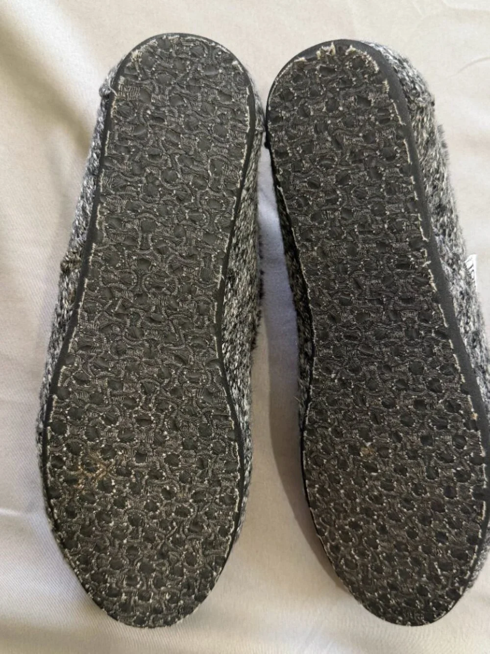 Tom’s Woman’s Fur Lined Heather Knit Slip-on Shoes Size 8 Black And Gray EUC